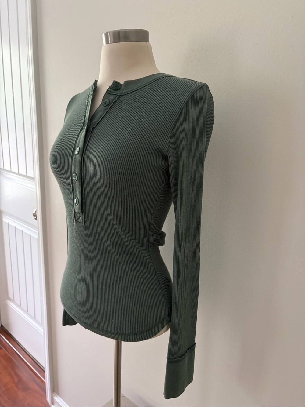 aerie Henley Essential Layering T-Shirt Ribbed Long-Sleeve Green S Cabincore - Picture 5 of 8